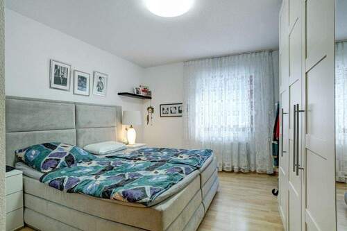 Schlafzimmer EG - 