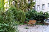 Hinterhof - 