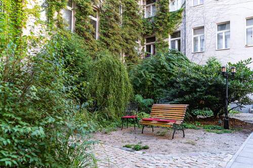 Hinterhof - 