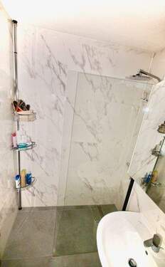 Bad mit begehbare Dusche - 