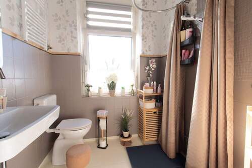 Badezimmer - 1. OG - 