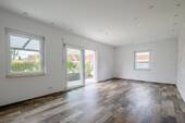 Wohnzimmer im Erdgeschoss - Einfamilienhaus mit 121,00 m&sup2; in Brieselang zum Kaufen