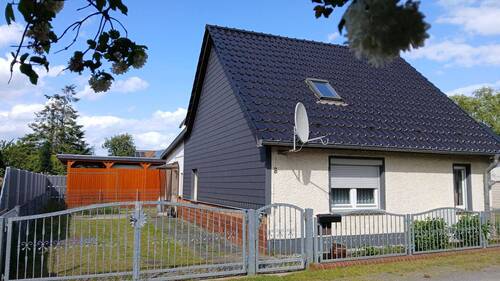 Hausansicht - Vermietung Kleinhaus - voll möbliert und ausgestattet