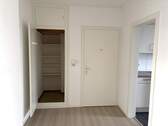 Flur mit Einbauschrank - 