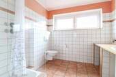 Badezimmer_EG - 3 Zimmer Einfamilienhaus in Halle (Westfalen)