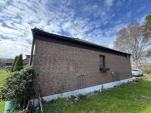 Ostseite des Objektes - 5 Zimmer Bungalow zum Kaufen in Ebstorf
