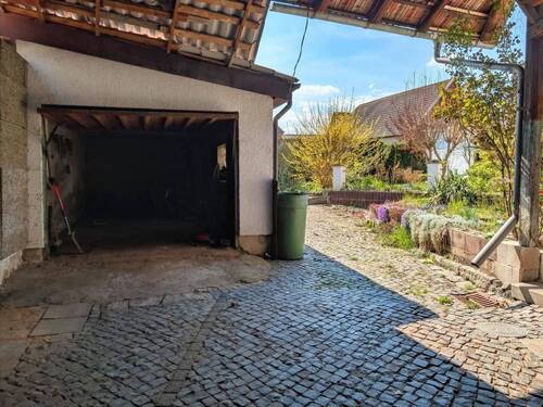 Zufahrt Garage - 