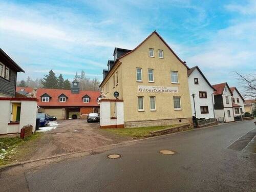 Straßenansicht - Mehrfamilienhaus, Wohnhaus zum Kaufen in Bad Tabarz