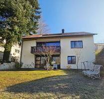 Charmantes Einfamilienhaus mit Weitblick über Teile der Stadt Baden-Baden