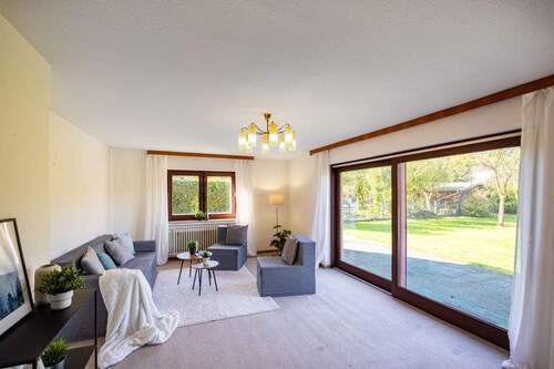 Wohn-/Esszimmer - 