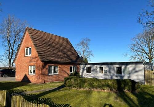 Straßenansicht - Die Ruhe genießen ! Einfamilienhaus mit Einliegerwohnung am Wodansberg