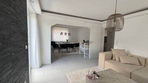 tempImageLLRV7J.jpg - 