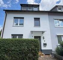 Einziehen & genießen – Stilvoll saniertes Einfamilienhaus mit Garten und Garage - Neckarsulm