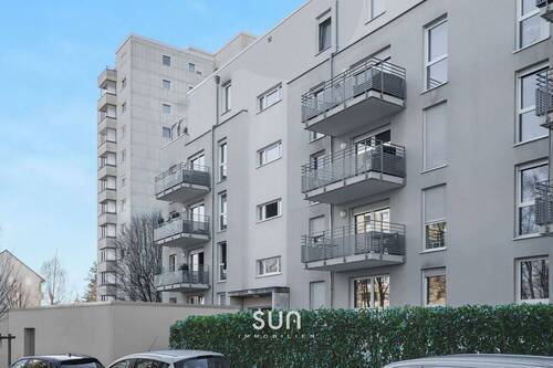 AUßENSICHT - 2 Zimmer Etagenwohnung in Steinbach (Taunus)