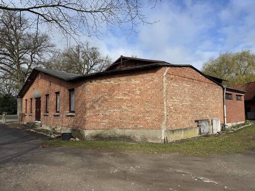 Seitenansicht vom Innenhof - 