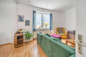 Wohnzimmer - 4 Zimmer Etagenwohnung zum Kaufen in Weinheim