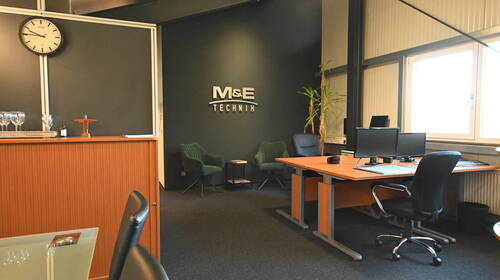 Offenes Büro mit Warte- und... - 