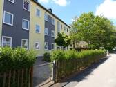 Straßenansicht - Dreizimmerwohnung im Erdgeschoss in Lüdenscheid – zwischen Sauerfeld und Bräuckenkreuz