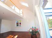 Lichtdurchflutete Galerie - 