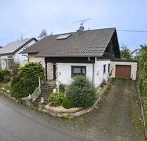 Gepflegtes Ein - Zweifamilienhaus ruhig gelegen im Grünen - Dillingen / Diefflen