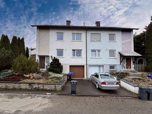 Gebäudeansicht vorne - 