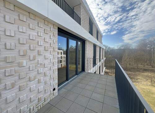 Balkon - Sofort einziehen: Lichtreiche 4-Zimmer-Wohnung mit sonnigem Balkon im 3. OG der Mühlenau Gärten