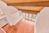 Blick von der Galerie ins Wohnzimmer - 