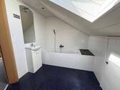 Dachgeschoss Badezimmer - 