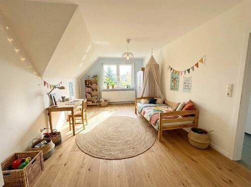 Obergeschoss Kinderzimmer virtueller Renovierungsv - 