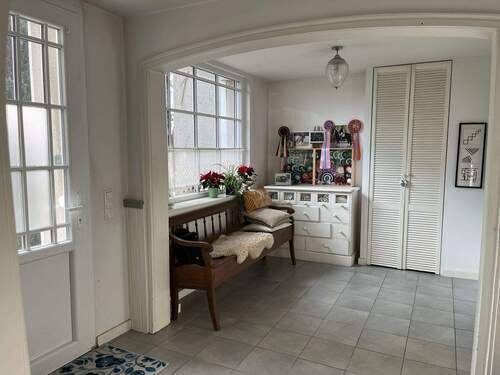Eingangsbereich / Diele - 5 Zimmer Bauernhaus, Landhaus zum Kaufen in Moers