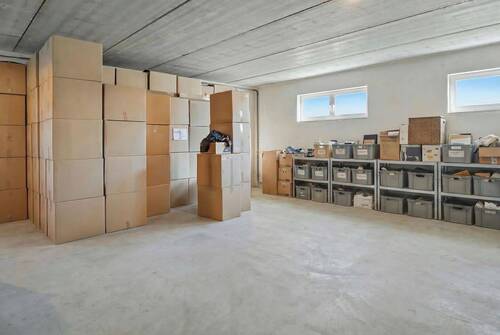 Lagerraum /Werkstatt - 6 Zimmer Büro in Kusterdingen