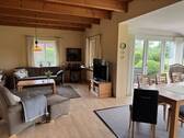 Wohn- und Esszimmer mit Wintergarten - 