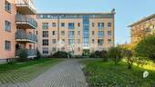 Außenansicht 1 - Gepflegte 2-Zimmer-Wohnung mit Balkon & TG-Stellplatz in idyllischer Lage von Fahrland