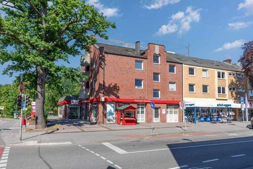 Straßenansicht Nachbargebäude - 