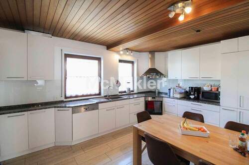 Küche - 7 Zimmer Einfamilienhaus in Bietigheim-Bissingen