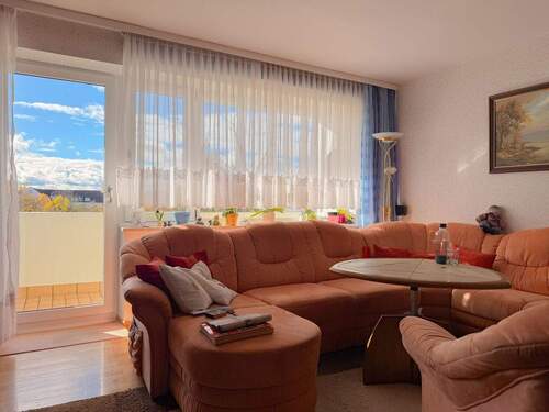 Wohnzimmer - 3 Zimmer Etagenwohnung zum Kaufen in München