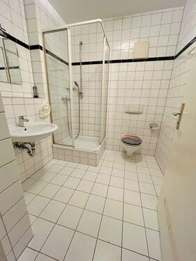 Bad - 2 Zimmer Etagenwohnung in Bondorf