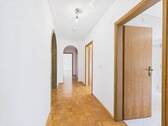 Flur - 3 Zimmer Etagenwohnung in Ebersberg