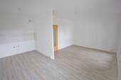 Wohnzimmer/Küchenbereich - Etagenwohnung mit 57,70 m² in Halle (Saale) zur Miete