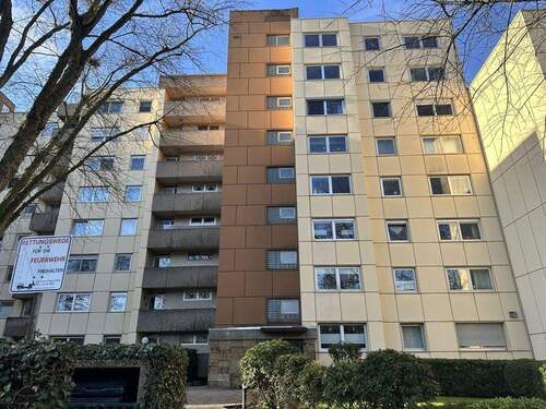 Vorderansicht des Gebäudes - 