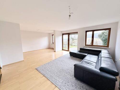 Wohn-/Esszimmer - 4 Zimmer Etagenwohnung in Weil im Schönbuch