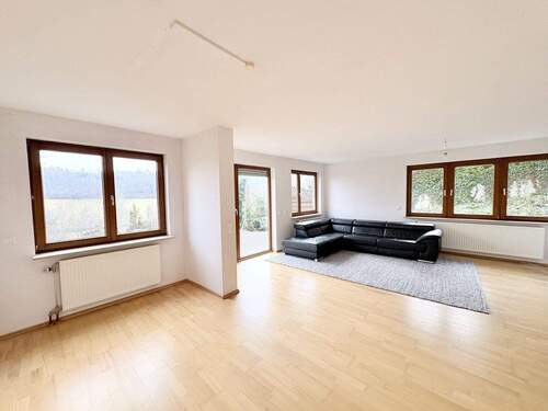 Wohn-/Esszimmer - Etagenwohnung mit 111,00 m&sup2; in Weil im Schönbuch zum Kaufen