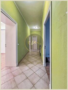 Flur (Vorderhaus) - 