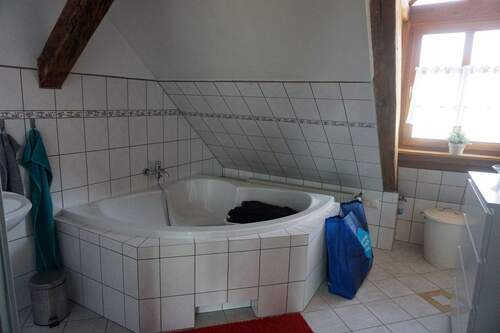Badezimmer Dachgeschoss Haupthaus - 