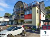 Außenansicht - Investieren & Wohnen: Dreifamilienhaus mit 333?m² exklusiv für Familien und Anleger