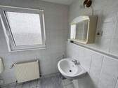 Badezimmer Wohnung rechts - 