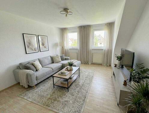 Wohnzimmer Wohnung links virtueller Renovierungsvo - 