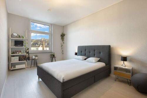 Schlafzimmer - 2 Zimmer Etagenwohnung zum Kaufen in Essen