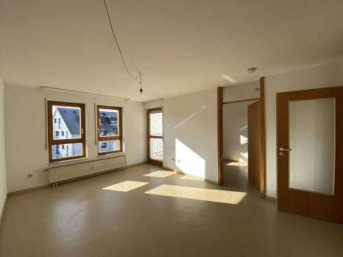 Wohnzimmer - 2 Zimmer Etagenwohnung zum Kaufen in Holzgerlingen