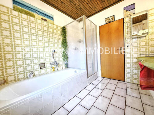 EG_Wannenbad mit Dusche - 